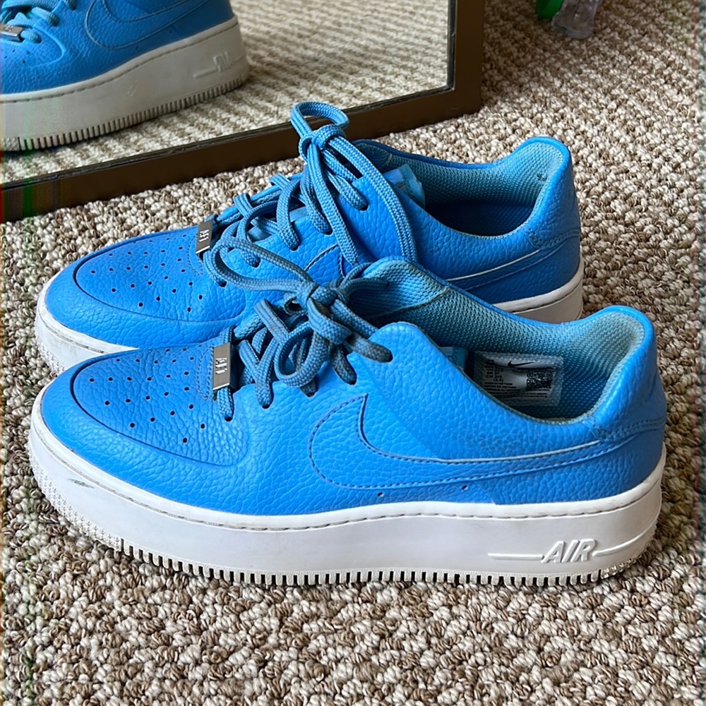 nike air force 1 (in blue color)